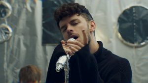 Découvrez la nouvelle chanson de Normandie nommée Babylon