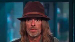 Rex Brown fustige le chanteur originel de Pantera et affirme que les premiers albums ne seront jamais réédités