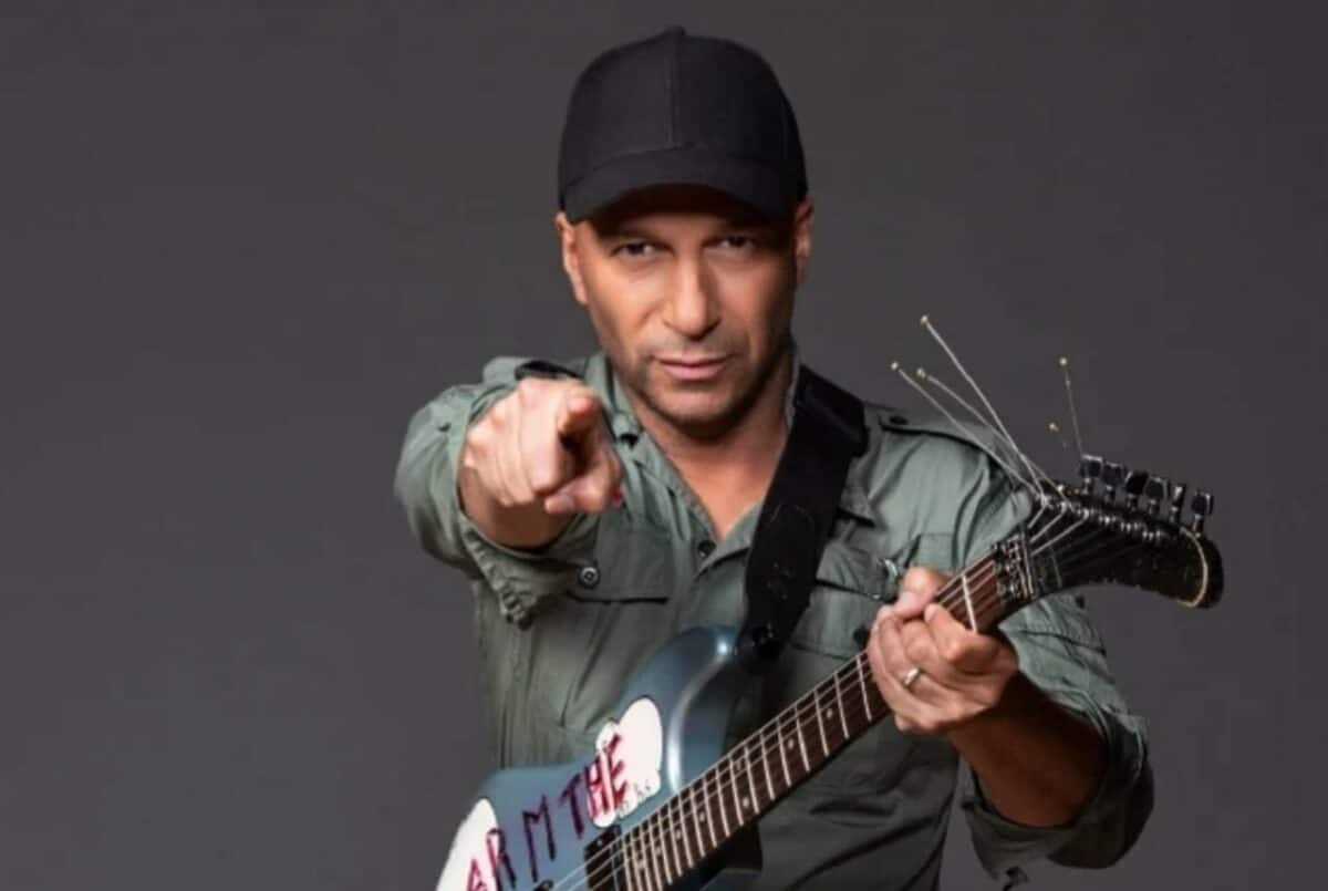 Tom Morello de Rage Against The Machine dit que les cours de guitare l&rsquo;ont presque fait abandonner la musique