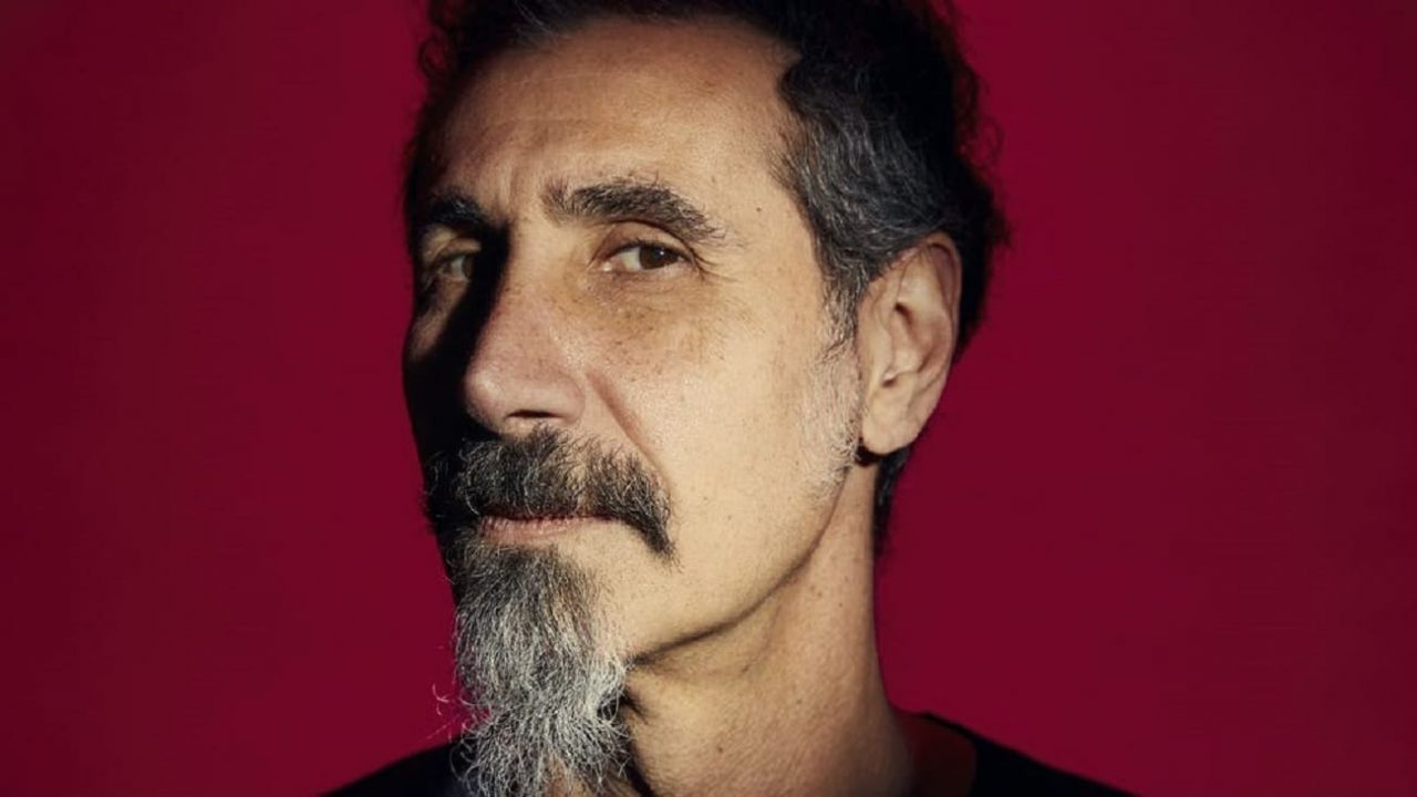 Serj Tankian (System Of A Down) dénonce la reconnaissance du génocide arménien par Israël : « Exploiter notre histoire… »