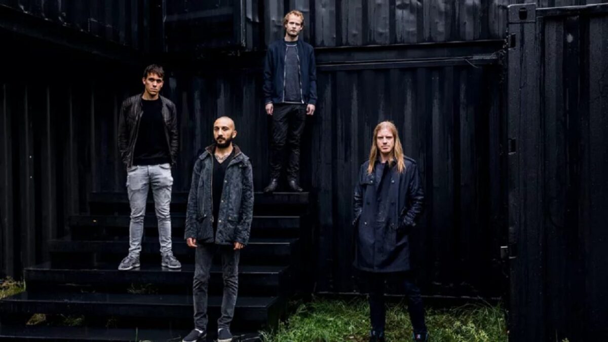 Vola sort un autre extrait de son nouvel album, 24 Light-Years