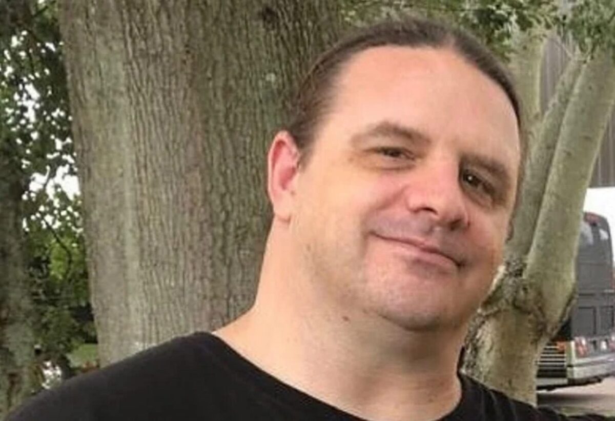 Le chanteur de Cannibal Corpse s&rsquo;exprime sur l&rsquo;intérêt des gens pour son cou : « Il est plus large que la base de ma tête »
