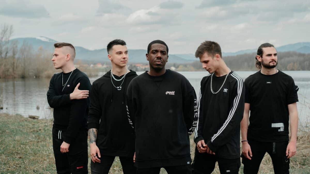 Un nouveau groupe de Metalcore débarque sur la scène française, a bitter end.