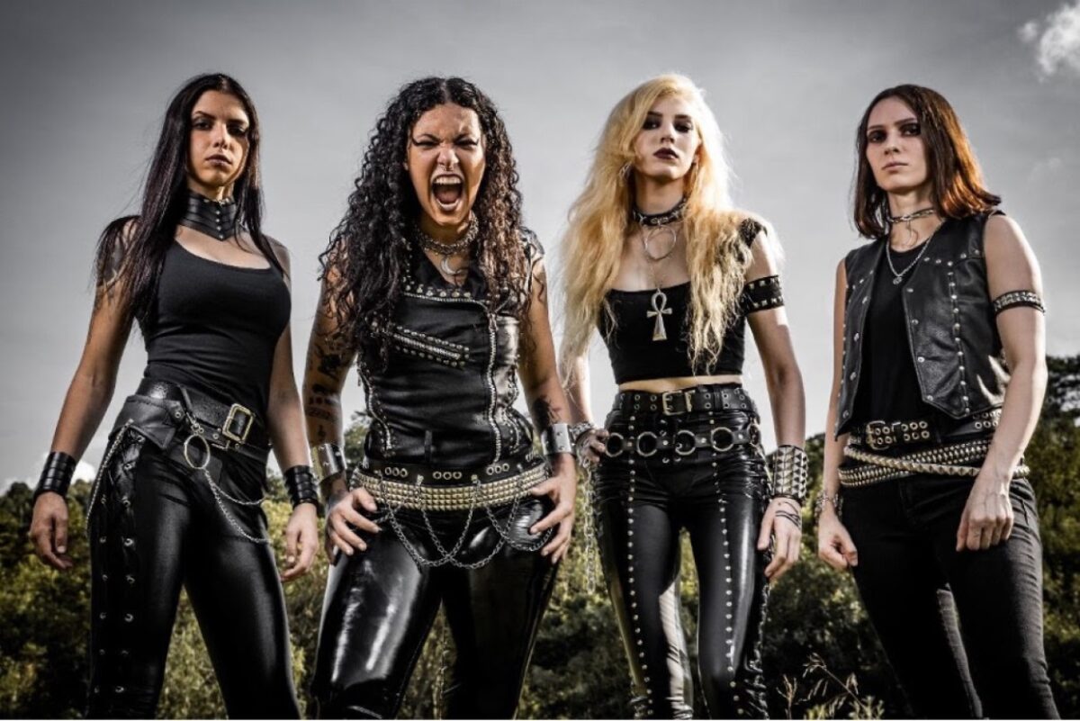 La guitariste de Crypta, Sonia Anubis, quitte le groupe