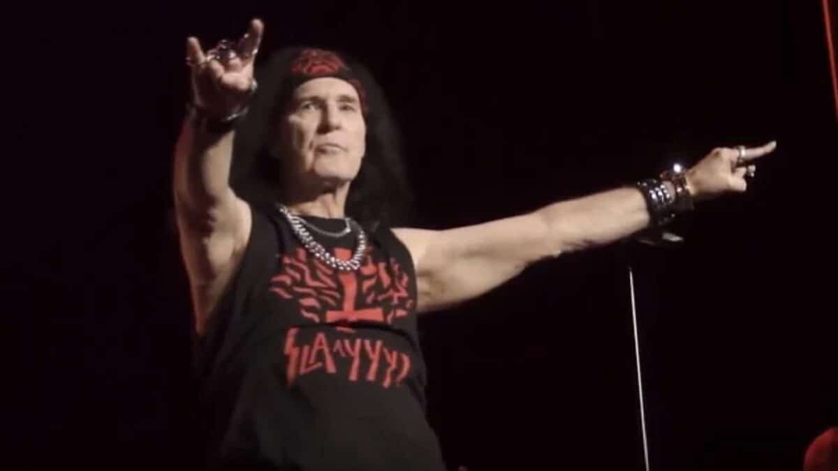 Dave Evans ravive les premières heures d’AC/DC sur scène en France