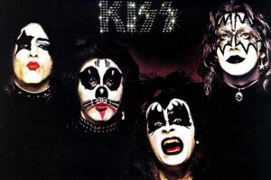 Paul Stanley de Kiss déclare qu&rsquo;il n&rsquo;a « jamais été un fan » des premiers albums du groupe