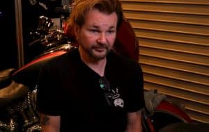 Rikki Rockett de Poison, après avoir survécu à un cancer et avoir été vacciné, a quand même contracté la Covid-19