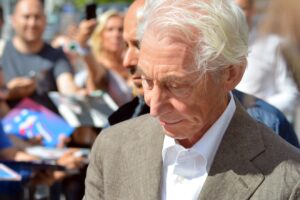 Charlie Watts, le défunt batteur de The Rolling Stones, parle de Brian Jones, de Led Zeppelin et de l&rsquo;importance d&rsquo;un bon tailleur