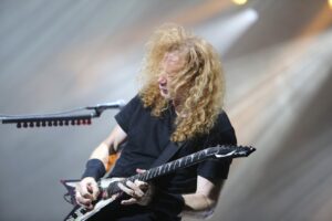 Metallica : Dave Mustaine à propos de son éviction : « J&rsquo;aurais aimé avoir une seconde chance. Que quelqu&rsquo;un me dise : &lsquo;Dave, tu bois trop, et arrête de frapper le chanteur au visage' »