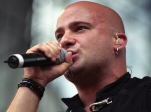 « Profitez de vos 5 minutes de gloire » : échange tendu entre David Draiman (de Disturbed) et Kneecap