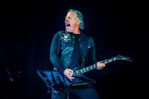 “Il suffit d’un regard pour me rappeler pourquoi je suis là” : James Hetfield (Metallica) partage ce qui le porte encore après plus de 40 ans de scène