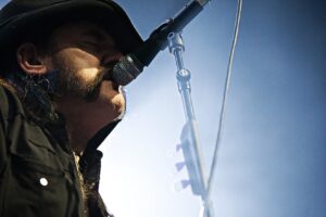 Motörhead demande à ses fans de se faire pousser la moustache de Lemmy pour Movember