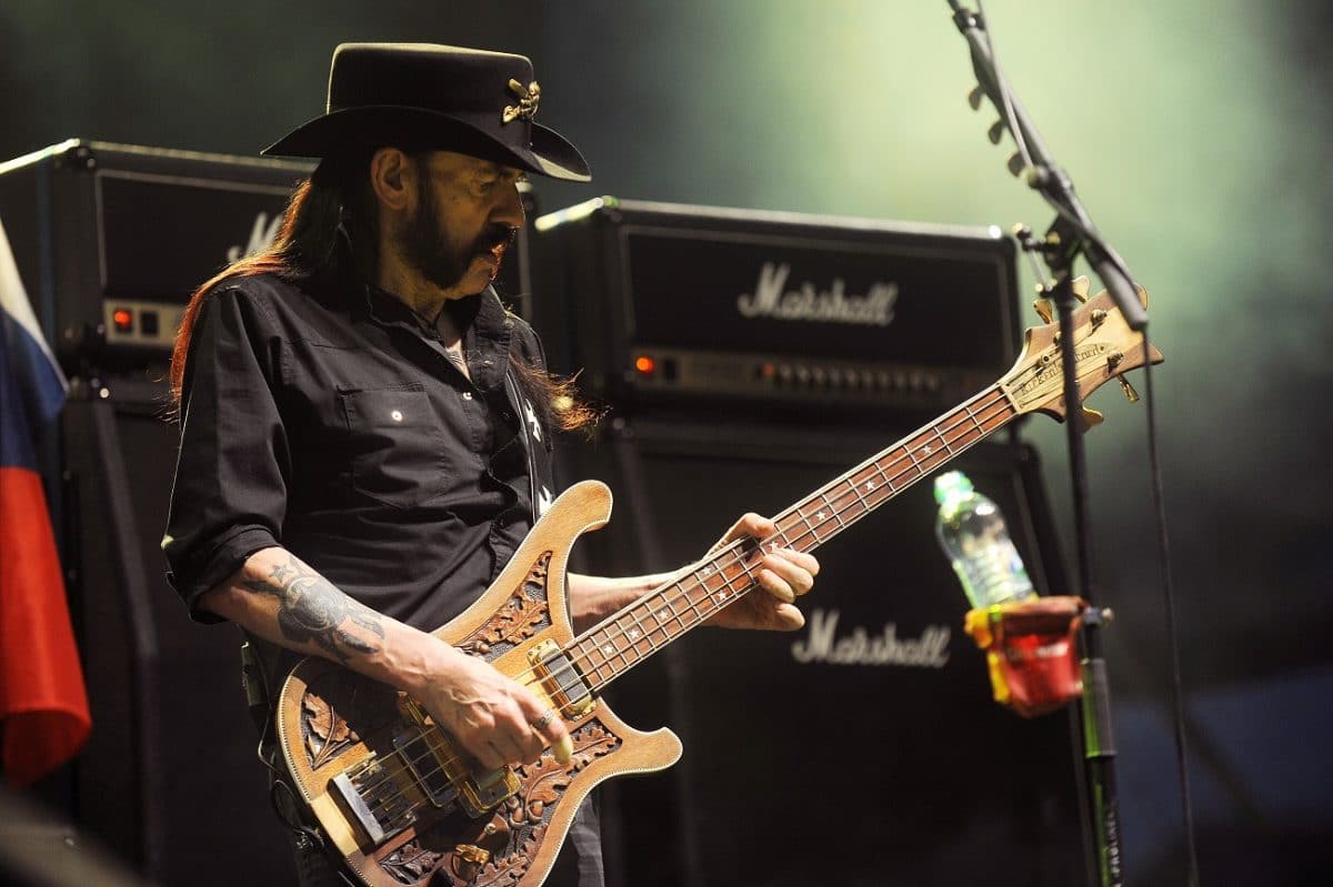 Motörhead : Écoutez la chanson Ace Of Spades jouée avec les cloches d&rsquo;une église