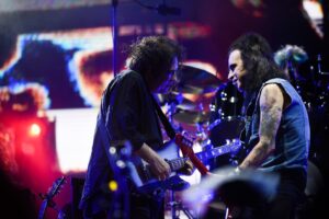 The Cure : Après 40 ans de collaboration, le bassiste Simon Gallup quitte le groupe