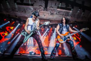 Regardez Scorpions répéter une toute nouvelle chanson !