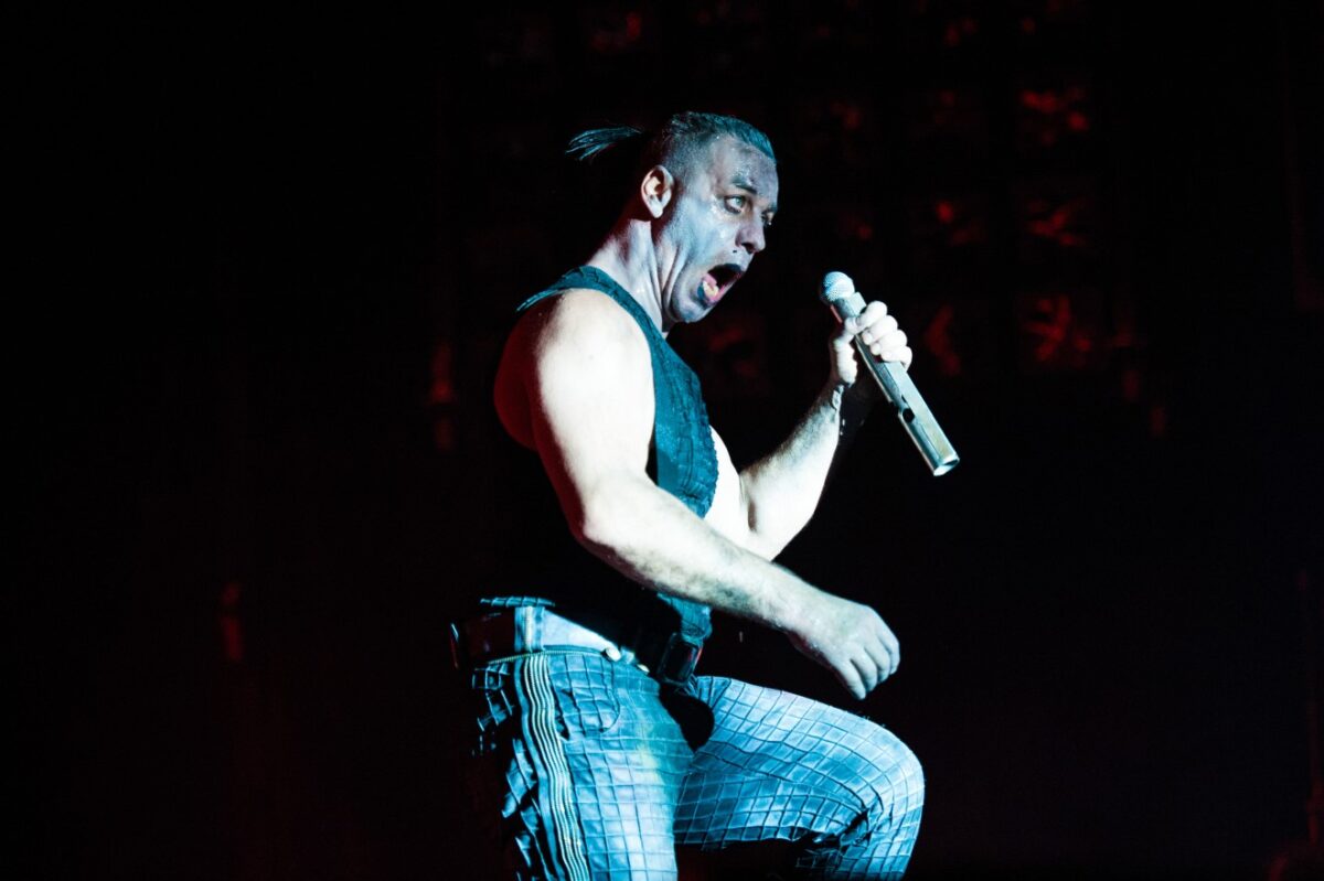 Till Lindemann de Rammstein sort trois nouveaux singles, NSL