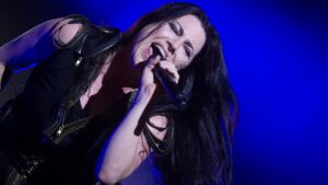 Amy Lee : « Es-tu heureuse ? » — La question qui a tout déclenché pour Evanescence