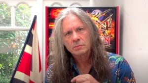 Bruce Dickinson, de Iron Maiden, répond aux critiques de sa position sur le Brexit et déclare que leur colère est « dérangeante »