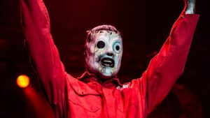 Corey Taylor prétend que les membres de Slipknot « ne gagnent pas beaucoup d&rsquo;argent »