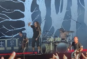 Regardez Randy Blythe de Lamb Of God rejoindre Gojira sur scène pour jouer Backbone en live