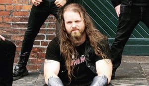 Un bassiste de Metal blessé par balle après avoir affronté un homme armé à l&rsquo;extérieur d&rsquo;une salle de concert