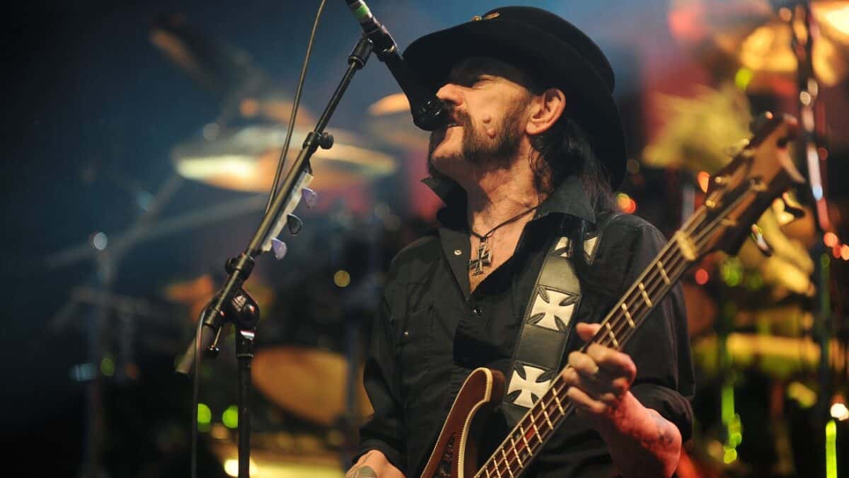 8 musiciens qui se sont fait virer de leur groupe… avant de connaître un immense succès