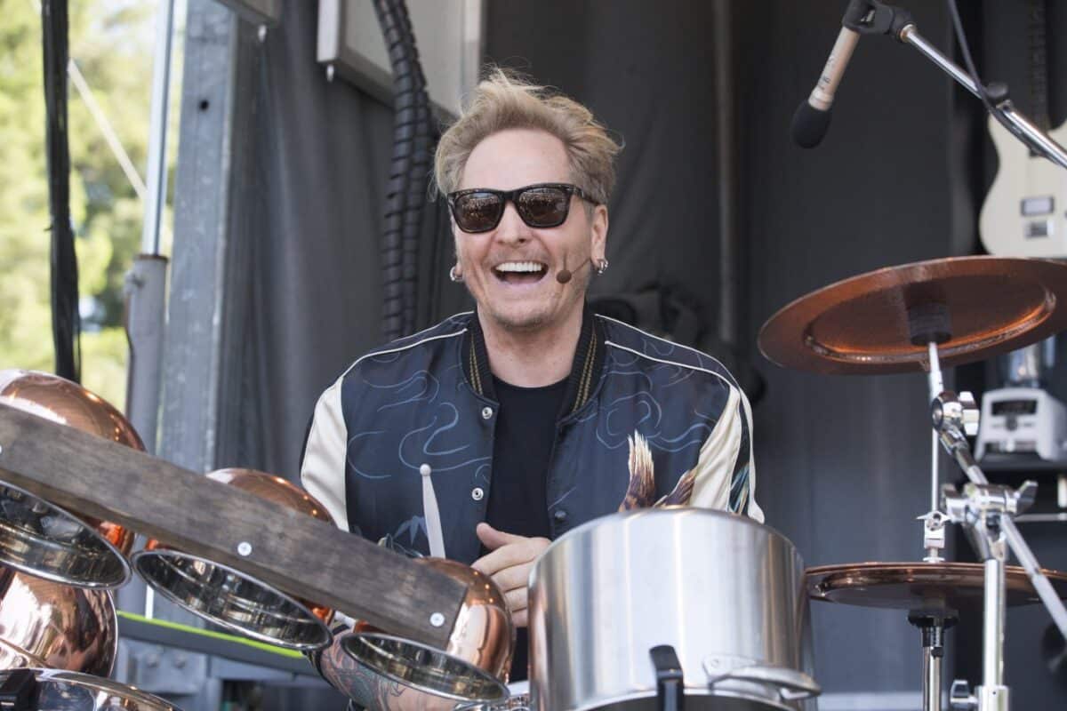 Guns N&rsquo; Roses : Matt Sorum révèle que les retards et les disputes en coulisses ont conduit à des performances magistrales sur scène