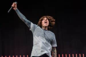 Bring Me The Horizon annonce son nouveau single DiE4u