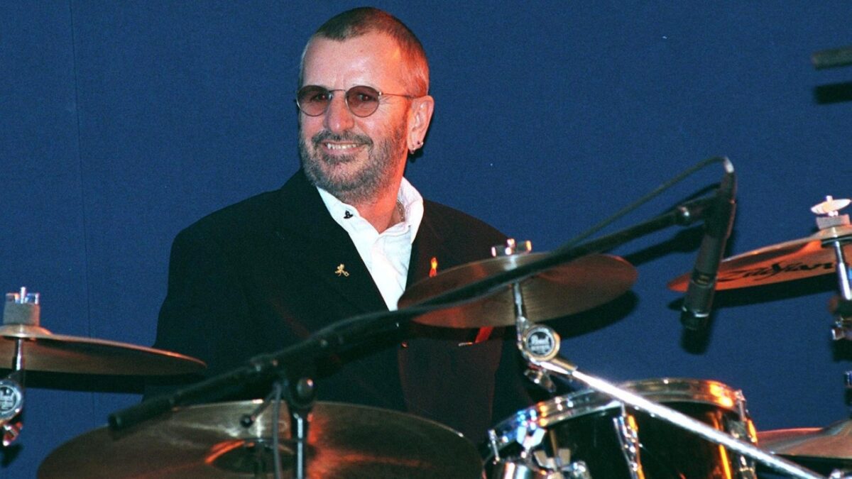 « Nous sommes un peu effrayés par ce qu&rsquo;elle peut faire » : Ringo Starr (des Beatles) sur l&rsquo;IA