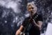 Roger Waters réinvente Comfortably Numb de Pink Floyd : « Notre équipe était sous les bombardements pendant le tournage »