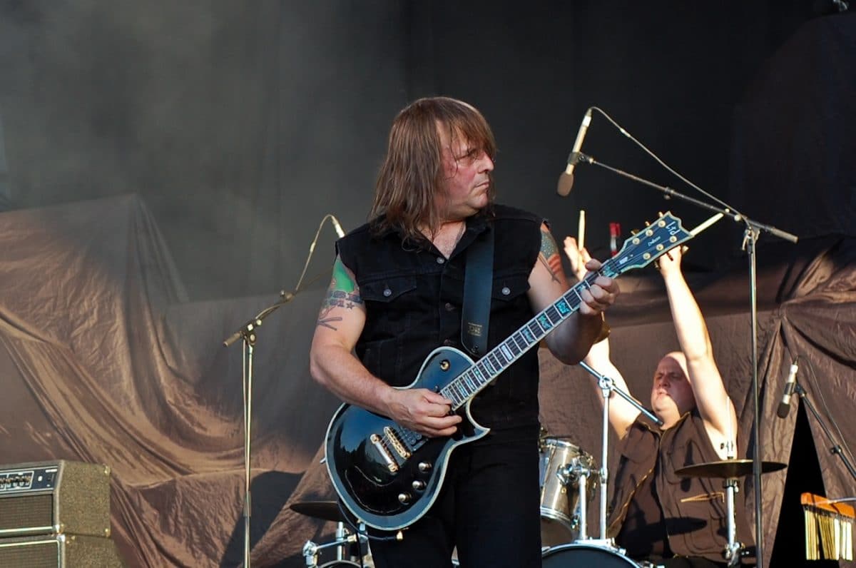 L&rsquo;ex-guitariste de Manowar, Ross The Boss, qualifie la version actuelle du groupe de « médiocre » et déclare que leur musique récente est « horrible »