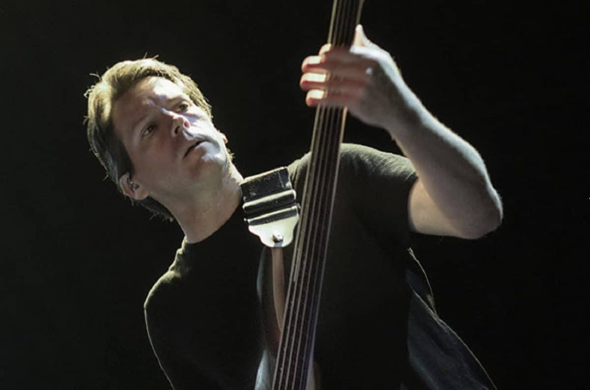 Cynic rend hommage à Sean Malone et lance une initiative caritative : « Sean s&rsquo;est suicidé »