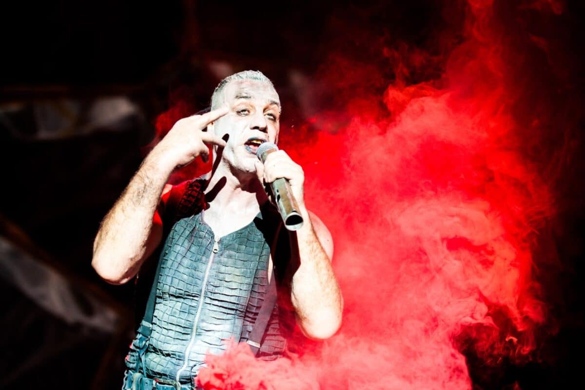 Rammstein propose une visite guidée de la scène pour ses fans malvoyants