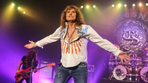 David Coverdale de Whitesnake : « Beaucoup de mes pairs sont en tournée d&rsquo;adieux pour la 20e fois mais je n&rsquo;ai pas l&rsquo;intention de faire ça »