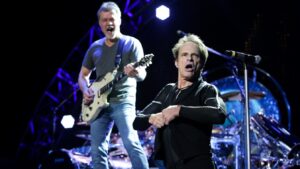 Van Halen : David Lee Roth aurait fixé la date de sa retraite il y a 30 ans