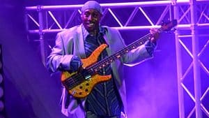 Deon Estus, bassiste de Frank Zappa et Elton John, est décédé à l&rsquo;âge de 65 ans