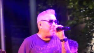 Le chanteur de Smash Mouth, Steve Harwell, serait sur son lit de mort