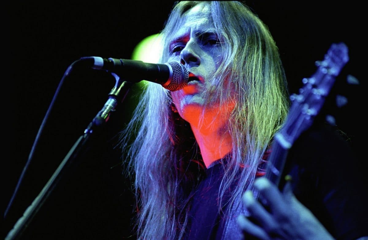 Jerry Cantrell sur Metallica : « La précision et la puissance du jeu de James Hetfield sont dignes d&rsquo;un autre monde – sa main droite est vraiment extraordinaire »