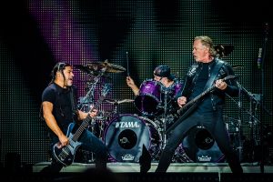 Metallica ajoute 10 écoles à son initiative de bourses d&rsquo;études