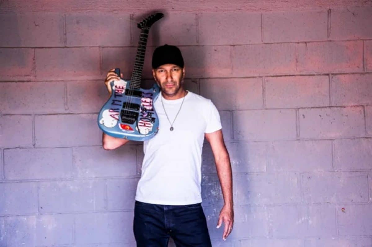 Tom Morello de RATM défend son amitié improbable avec Ted Nugent : « Je me réserve le droit d&rsquo;être ami avec n&rsquo;importe qui »