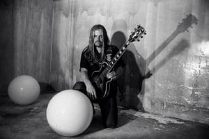 Tool : La guitare Les Paul Custom 1979V2 d&rsquo;Adam Jones est désormais disponible dans le monde entier