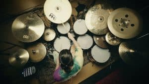 Regardez Matt Garstka, l&rsquo;excellent batteur de Animals As Leaders, jouer Monomyth