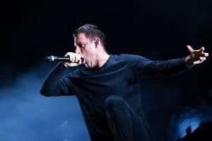 Le chanteur de Parkway Drive confie que le nouvel album Darker Still a « presque brisé » le lien entre les membres du groupe