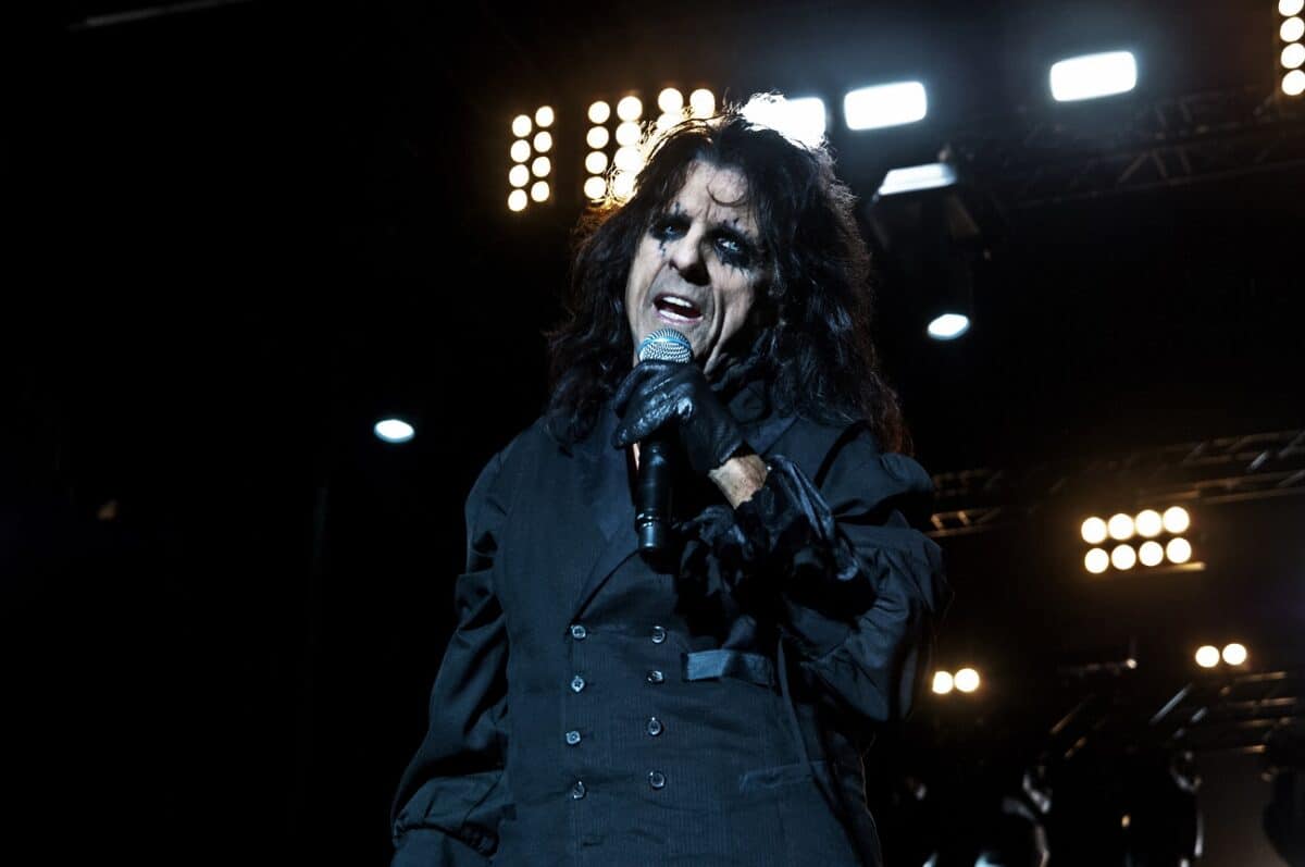 Alice Cooper sur l&rsquo;état actuel de la musique rock : « Nous sommes revenus au point d&rsquo;être à nouveau des rebelles »