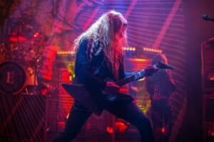 “Avec toutes les critiques en ligne aujourd’hui, on préfère attendre avant de dire de qui il s’agit” : Jeff Loomis assure que les nouveaux membres de Nevermore sont “extrêmement talentueux”