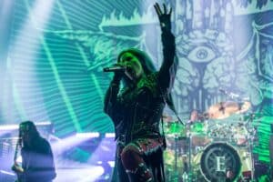Alissa White-Gluz d&rsquo;Arch Enemy à propos de la pandémie : « Je ne pense pas que la situation ait été très bien gérée »
