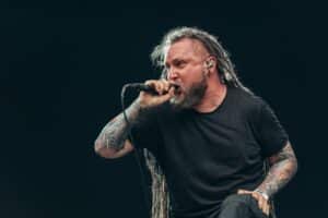 « Rasta quitte Decapitated » : Sauron de retour pour une performance spéciale avant l’arrivée d’Eemeli Bodde