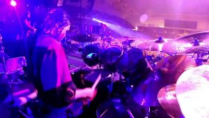 Regardez le batteur de Slipknot jouer The Chapeltown Rag en direct pour la première fois !
