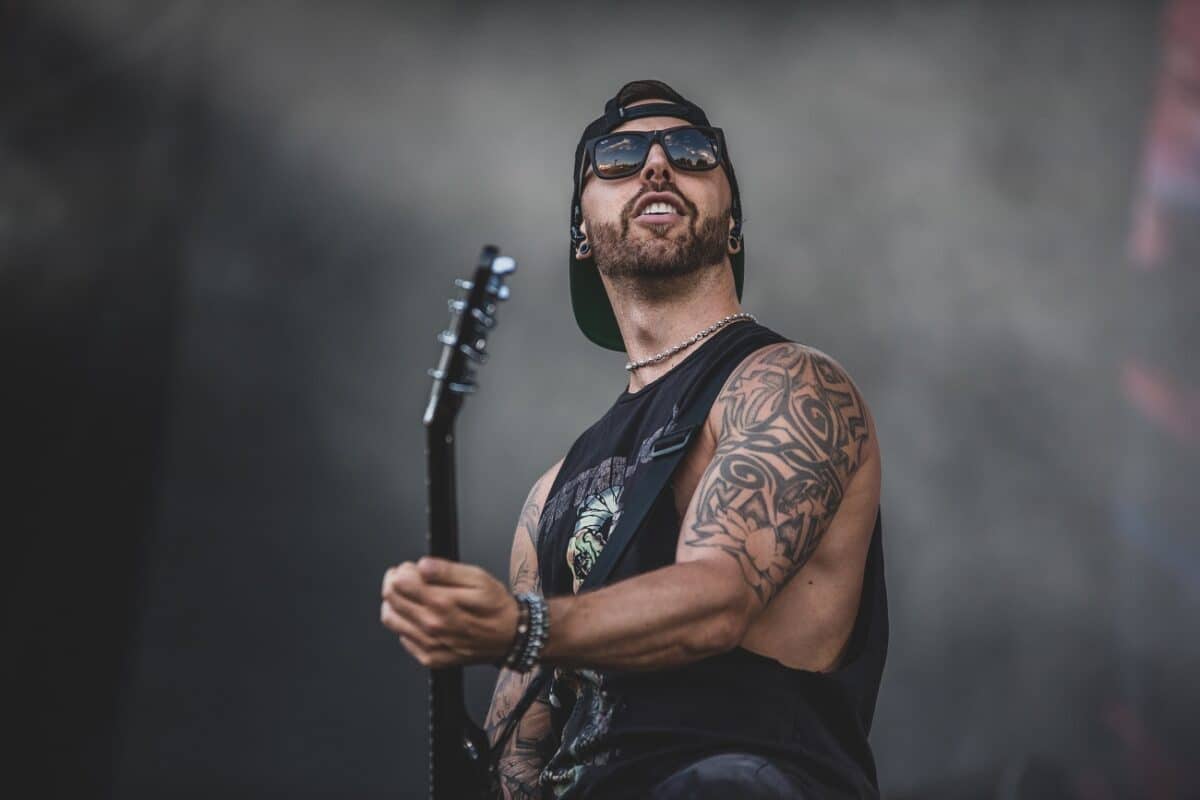 Le chanteur de Bullet For My Valentine dit que les chansons restantes du disque éponyme pourraient apparaître sur un nouvel EP « vraiment déjanté »