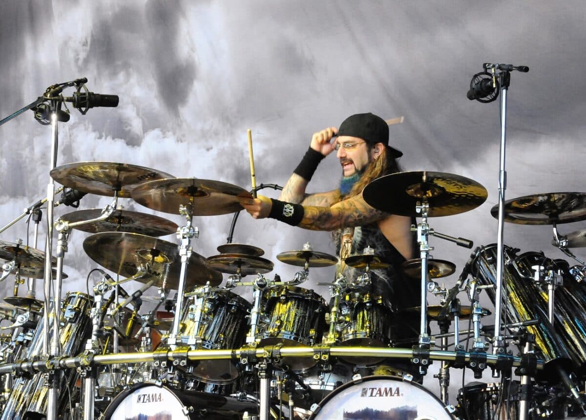 Mike Portnoy (ex-Dream Theater, etc.) quitte Twitter, mécontent des nouvelles directives de la plateforme